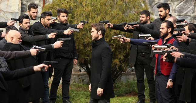 Çukur’daki şarkıda şarap sansürlendi
