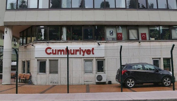 Cumhuriyet Gazetesi'nden ayrılık!