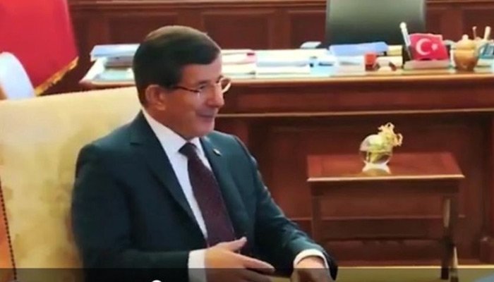 Dikkat çeken Davutoğlu videosu