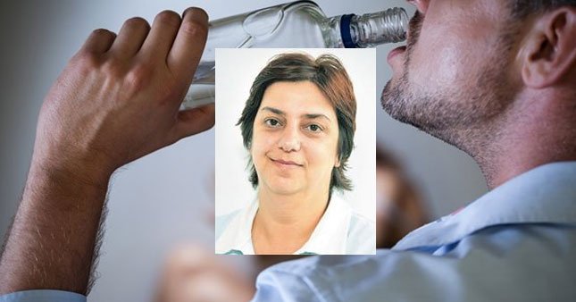 Duayen kadın gazeteci "işkenceci, kumarbaz ve alkolik" babasını yazdı!