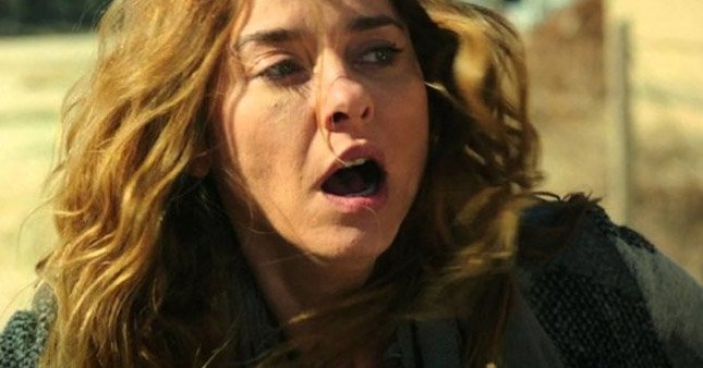 Ece Uslu dizi setini birbirine kattı!