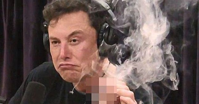 Elon Musk canlı yayında esrar içti!