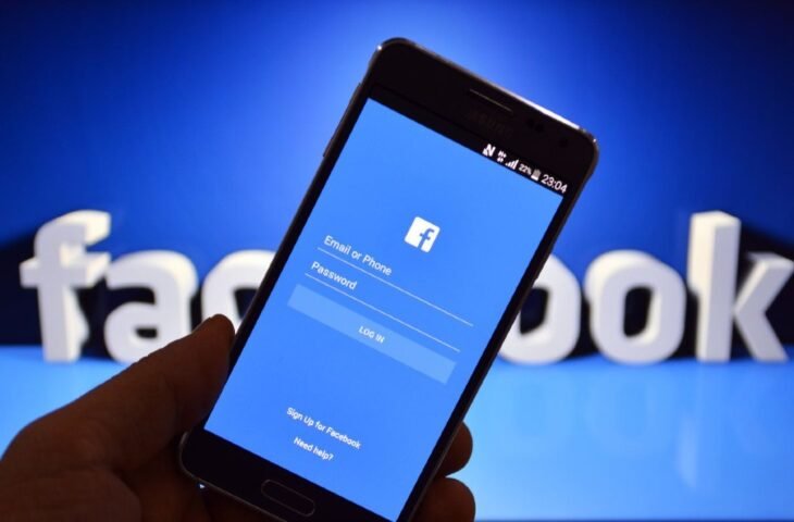 Facebook politik reklamları yasaklıyor