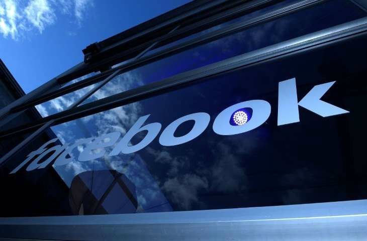 Facebook sayfa sahiplerinden kimlik kanıtı isteyecek