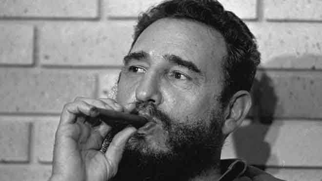 Fidel Castro hayatını kaybetti!