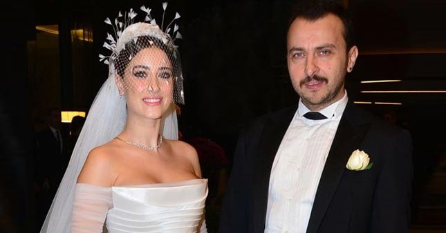 Hazal Kaya'yı övdü, Ali Atay'ı yerdi