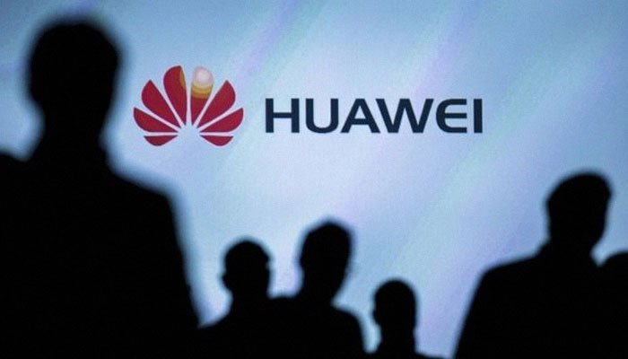 Huawei yaptırımına Facebook da katıldı
