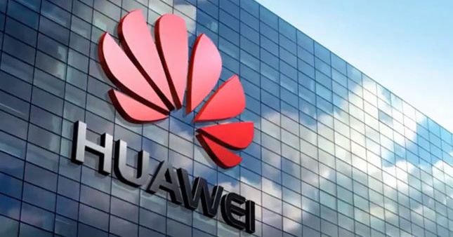 Huawei, Xiaomi rekabeti kızıştı