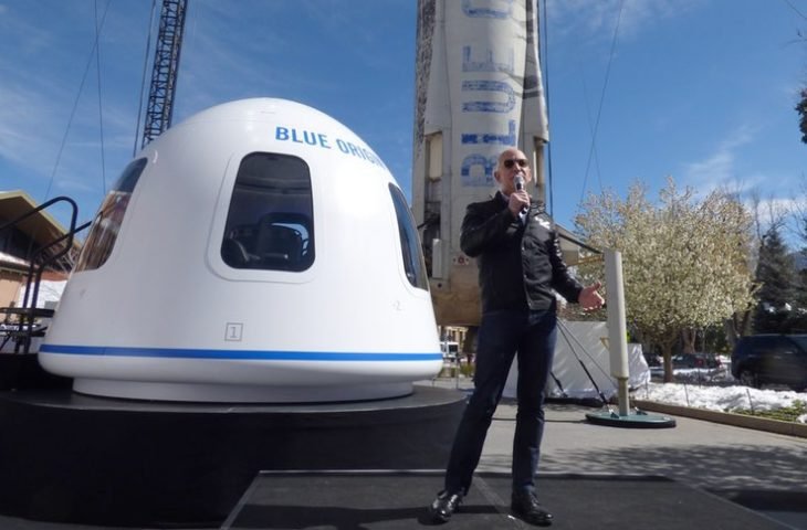 Jeff Bezos uzay yolculuğu satmaya başlıyor