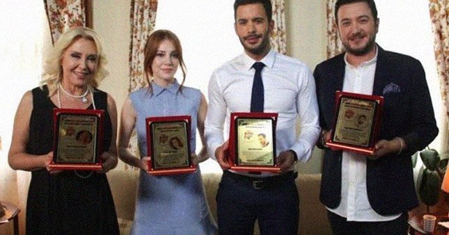 Kiralık Aşk seçildi!