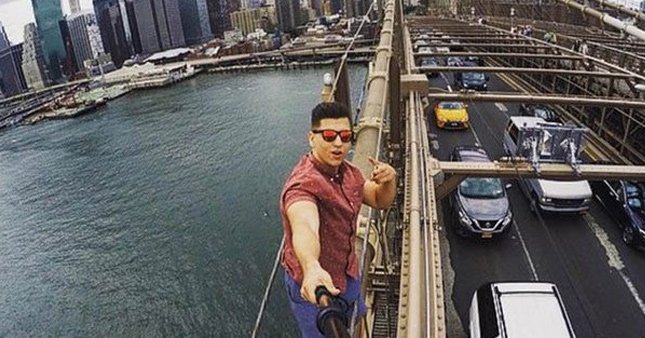 Köprü tepesinde selfie çekmenin bedeli ağır oldu