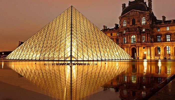 Louvre Müzesi, online ziyarete açıldı!