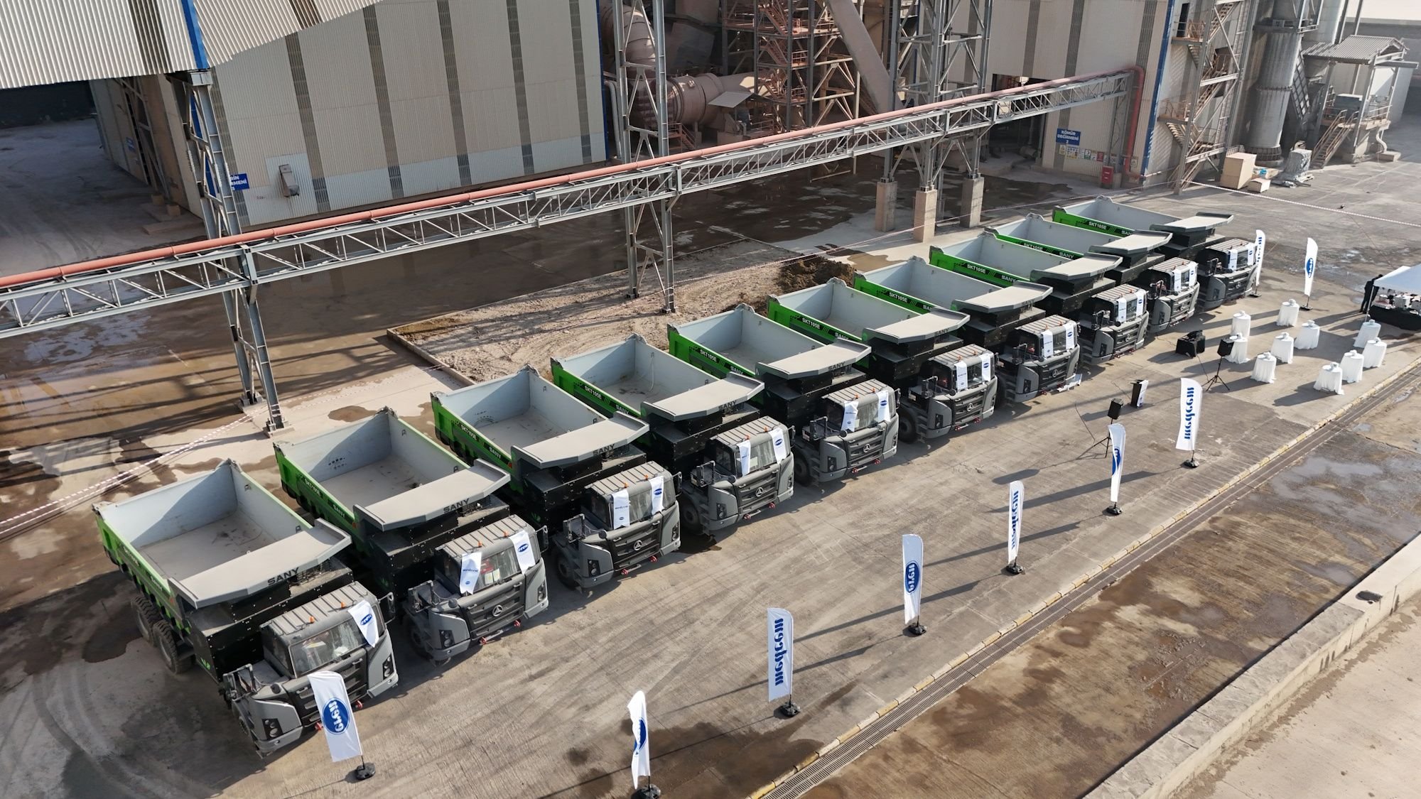 Medcem Çimento Grubu İlk Elektrikli Kamyon Dönemini Başlattı