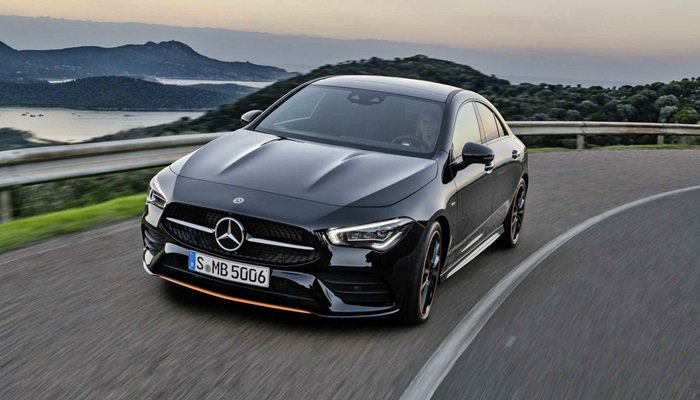 Mercedes'in yeni ''teknolojik'' devrimi: EQS tanıtıldı