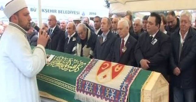 Mete Akyol son yolculuğuna uğurlandı!
