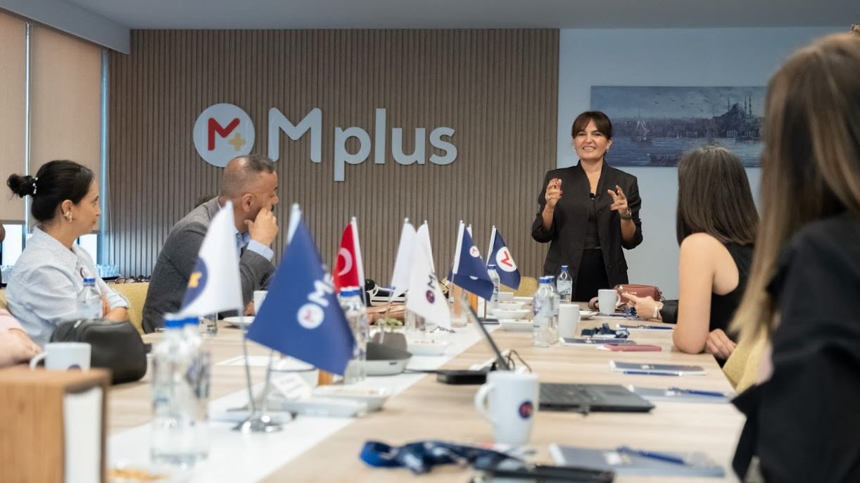 Mplus Türkiye, Yapay Zekâ Çağında Liderleri Geleceğe Hazırlıyor