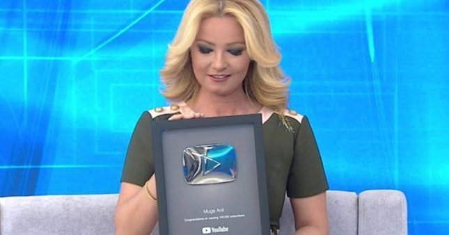 Müge Anlı'ya plaket!