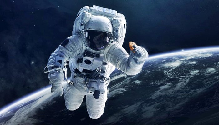 NASA'da eğitilecek ilk kadın Arap astronot seçildi