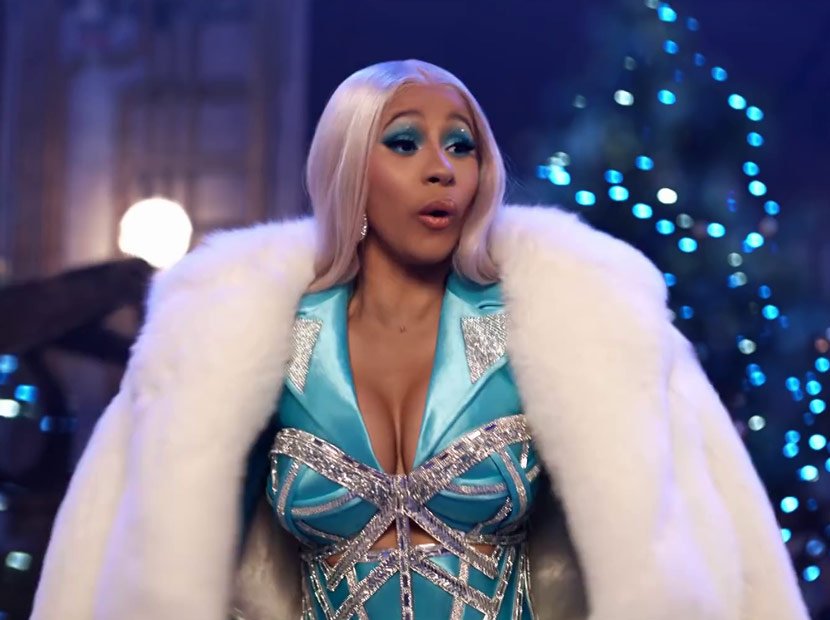 Noel Baba'nın alternatifi Cardi B