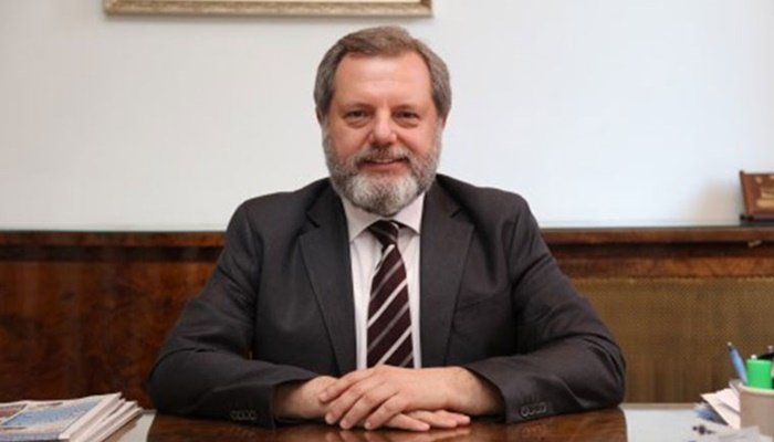 O üst düzey yönetici hastaneye kaldırıldı !