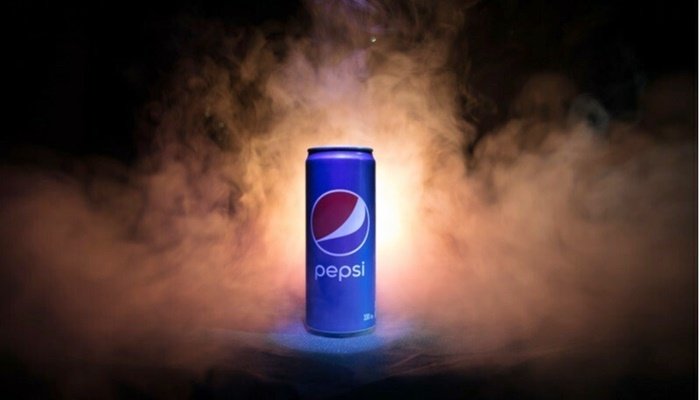Pepsi'nin yeni reklam yüzü Uraz Kaygılaroğlu