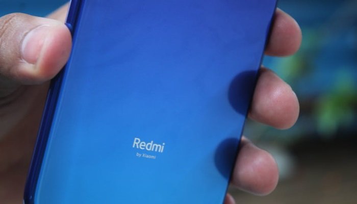 Redmi iki yeni akıllı telefon tanıttı!