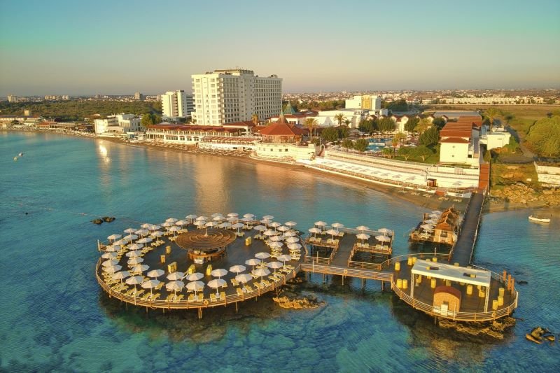 Salamis Bay Conti'de Yaz, Sonbahara Taşınıyor