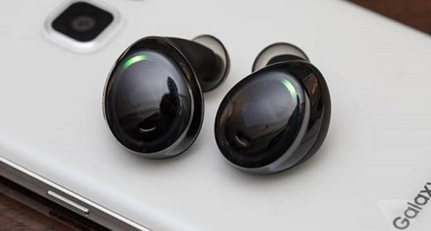 Samsung, S8'le birlikte yeni bir kulaklık tasarladı
