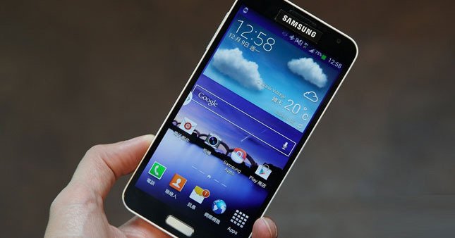 Samsung'tan ucuz telefon 
