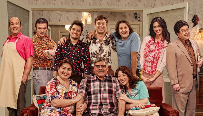 Seksenler dizi setinde eğlenceli anlar!