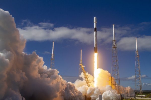 SpaceX, 60 internet uydusunu daha yörüngeye gönderdi