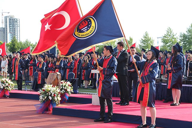 TED Ankara Koleji mezunu yazarlar okuyucularıyla bir araya geliyor