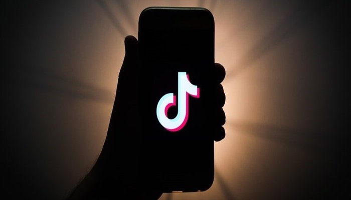 TikTOk'u CIA destekli Oracle şirketi aldı