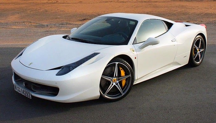 Top Gear'dan otomobil devi Ferrari'ye anlamlı ödül