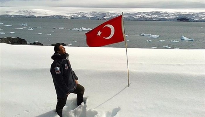Türk bilim insanları Antarktika'ya ulaştı