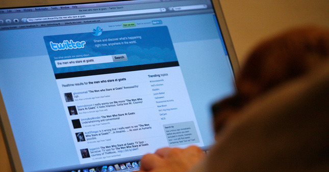 Twitter arka planları sildi!