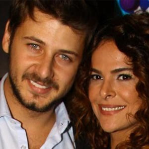 Ünlü çift dünya evine girdi