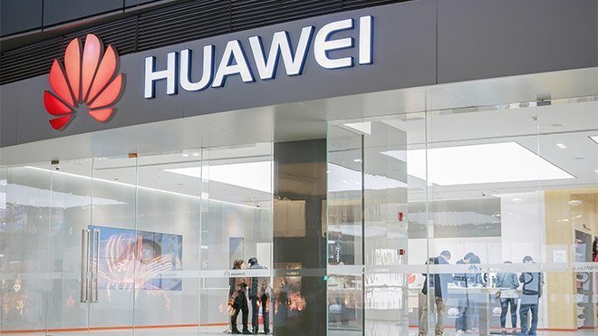 Ünlü şarkıcı Huawei ile anlaşmasını sonlandırdı!