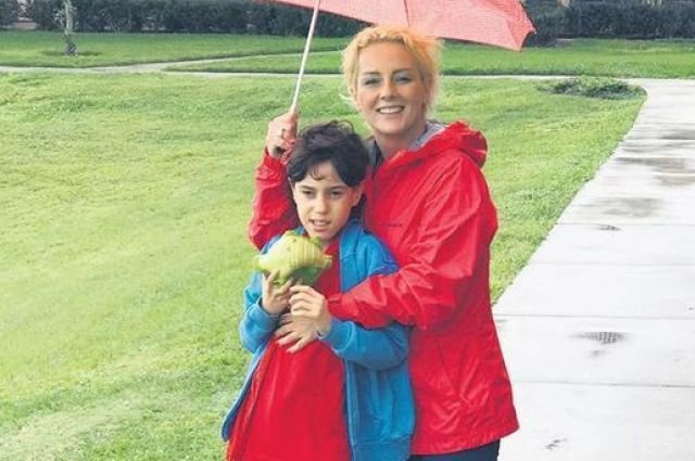 Ünlü spiker Irma dehşetinden kaçıp oğluyla otele sığındı