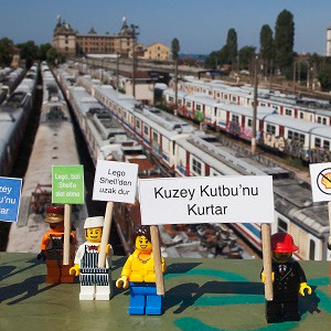 YouTube, Greenpeace’in LEGO videosunu engelledi