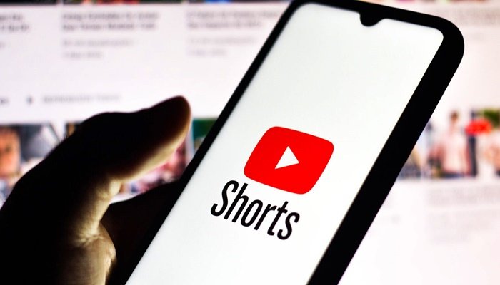 YouTube Shorts kullanıma sunuldu!