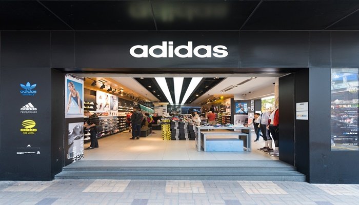 adidas Türkiye'de üst düzey 2 atama